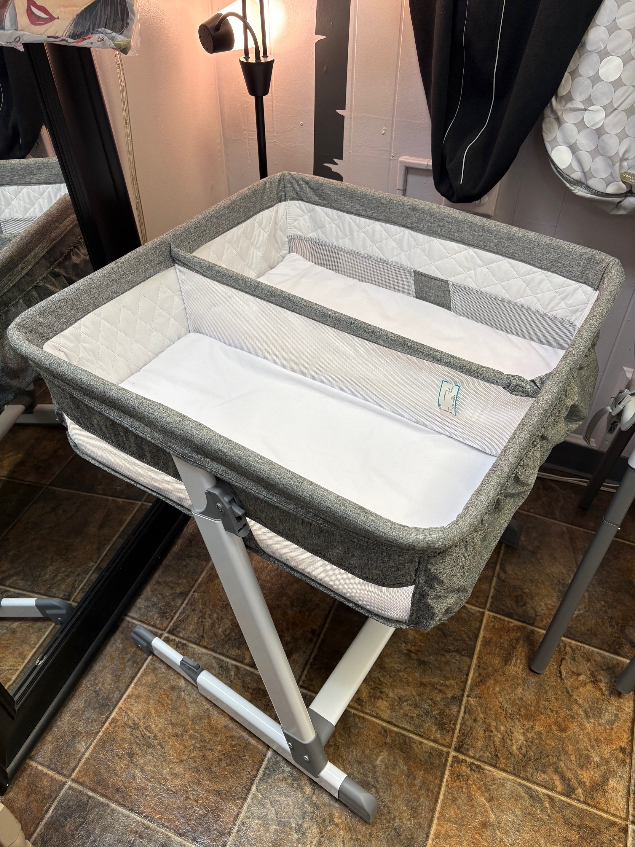 Simmons Twin Bassinet – Apple of My Eye